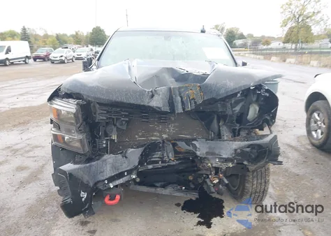 2021 Chevrolet Silverado 1500 4Wd Standard Bed Custom z USA, uszkodzony, nr VIN 1GCRYBEH6MZ123989